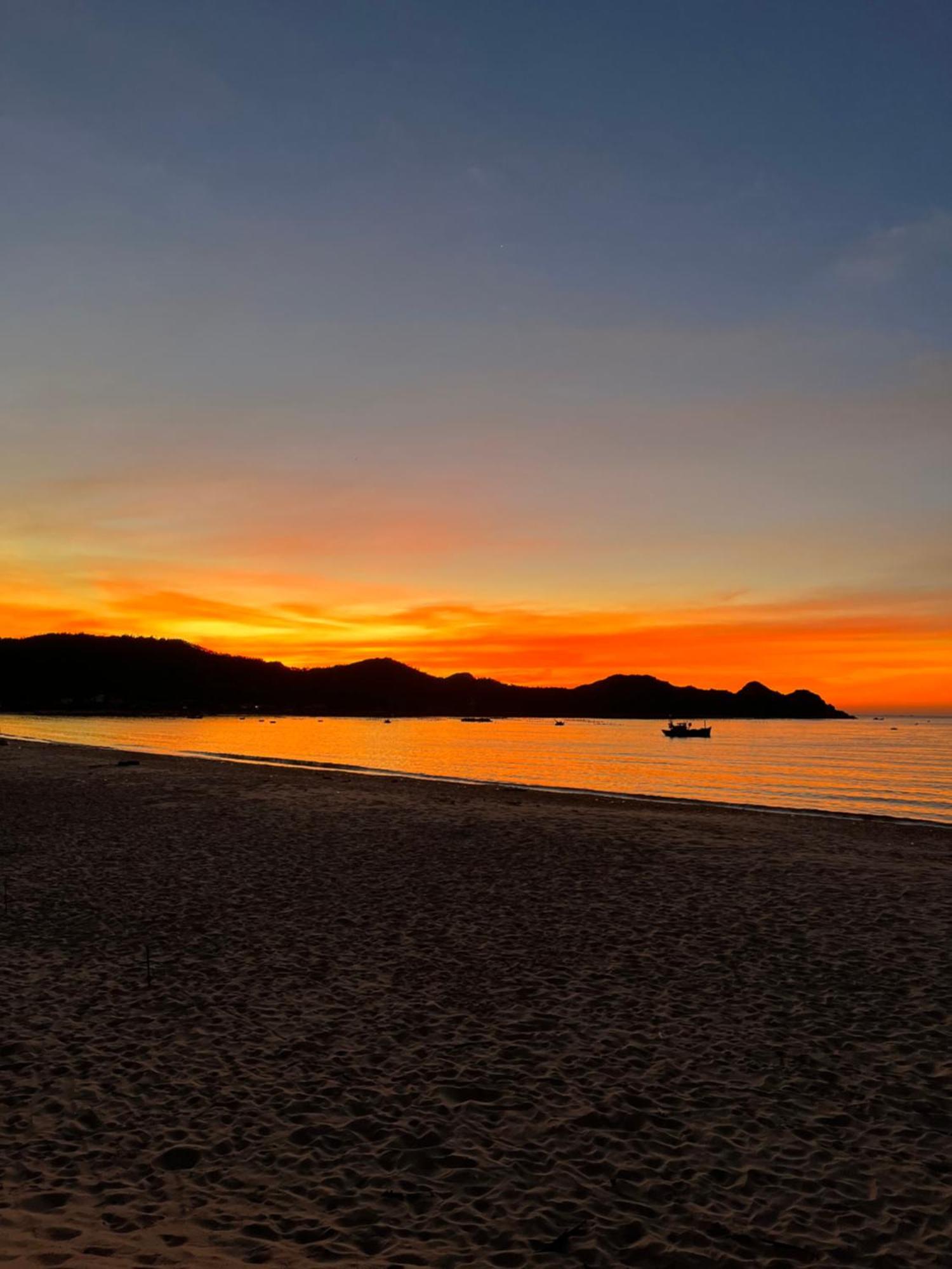 Robinson Beach Bungalow Vinh Hoa ภายนอก รูปภาพ